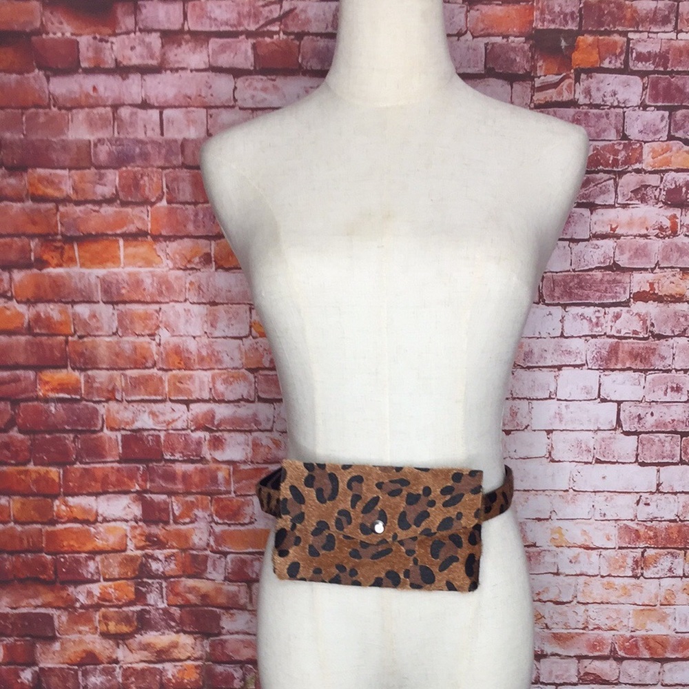Fuzzy Textured Leopard Print Fanny Pack - image 2